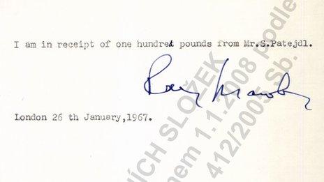 Receipt for £100 signed by Raymond Mawby (Pic: Czech Security Services Archive, Prague)
