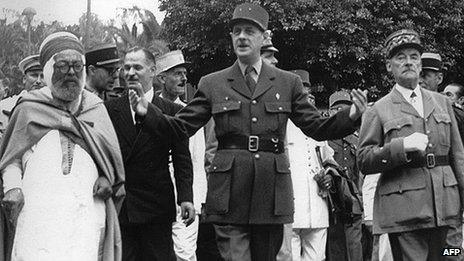 The Bachaga of Alger (left) and General De Gaulle (right) in Algeria in 1947