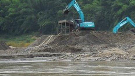 Widening of the Mekong River in Laos