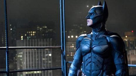 Batman returns in Dark Knight finale - BBC News