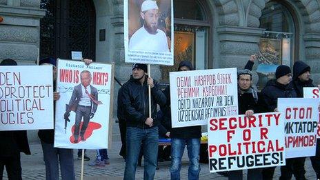 Uzbek protesters in Sweden
