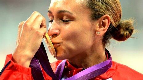 Jess Ennis kisses her gold medal