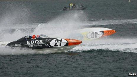 Picture of powerboat crash in Weymouth Bay