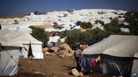 A camp for displaced people in the Syrian village of Atmeh, near the Turkish border with Syria (8 November 2012)