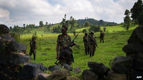 M23 rebels outside Goma in eastern DR Congo (19 November 2012)