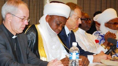 Bishop Justin Welby and other public figures in Abuja (22 November 2012)