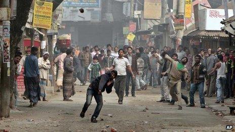 Protest in the Kachpur area, on the outskirts of Dhaka, Bangladesh, 9 Dec