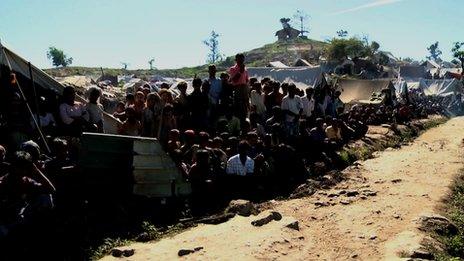Rakhine villagers are blocking the transportation of aid into the Rohingya camp