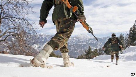 Indian soldiers near the Line of Control in Kashmir on 15/1/13