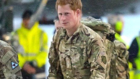 Prince Harry arrives with comrades at RAF Brize Norton