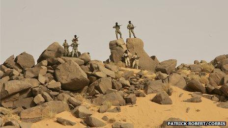 Tuareg fighters in northern Mali (archive shot)