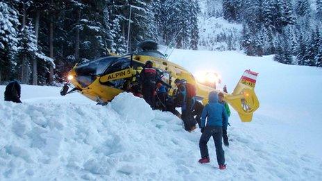 Austria teenager builds his own mini ski resort - BBC News