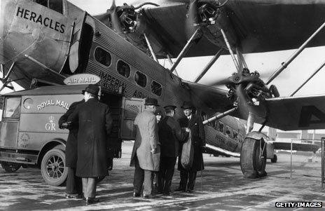 Croydon flight being loaded for Cape Town (1931)