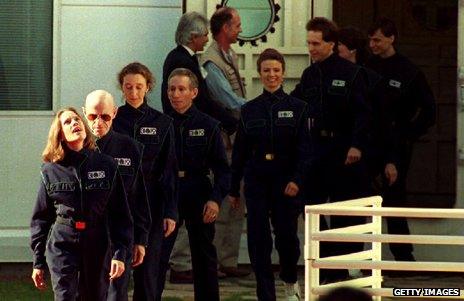 Crew of Biosphere 2 emerge after two years together