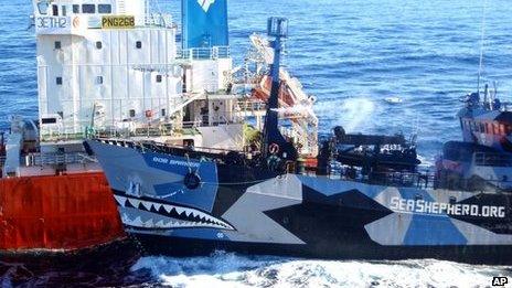 Image from ICR showing Sea Shepherd's Bob Barker (R) and Sun Laurel tanker (25 Feb 2013)