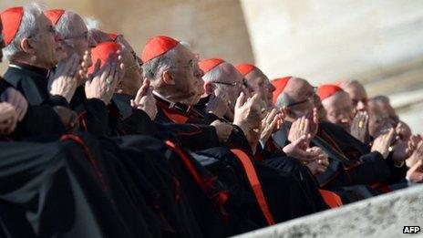 Cardinals applaud Benedict XVI. 27 Feb 2013