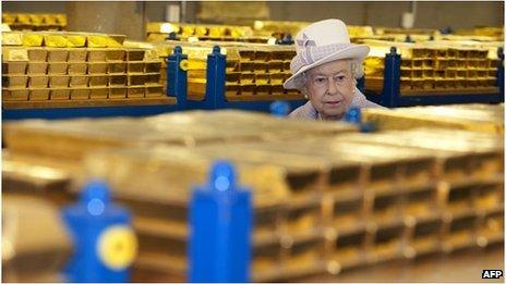 Queen Elizabeth surveying gold in the Bank of England