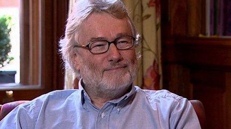 Iain Banks dies of cancer at 59, just weeks after marrying his girlfriend  when he realised he was terminally ill