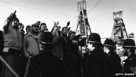 Miners picket at a Kent coalmine during the 1984
