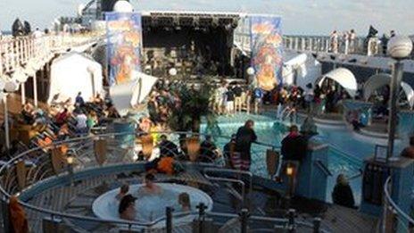 Steve Hackett in concert on cruise ship