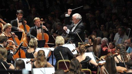 Sir Colin Davis conducts the Gustav Mahler Jugendorchester at the BBC Proms on 24 August 2011