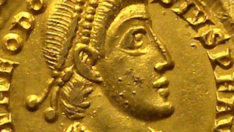 Gold Roman solidus