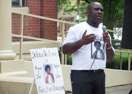 National Action Network civil rights investigator Alton McDonald at the 2006 vigil in Mayfield