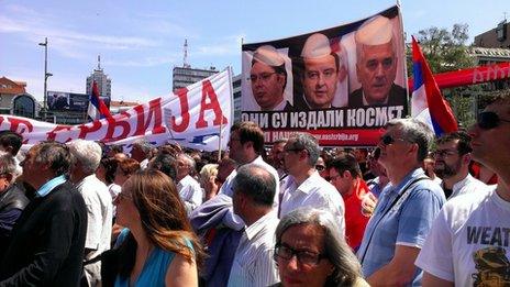 Kosovo Serbs rally in Mitrovica