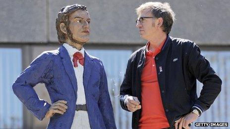 Artist Stephan Balkenhol and his Wagner statue