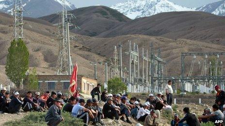 Protesters sit outside power substation in Kyrgyz village of Tamga on 31 May