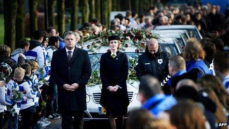 Похороны голландского лайнсмена-любителя Рихарда Ньювенхейзена. 10 декабря 2012