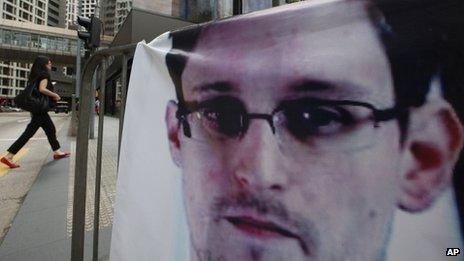 A banner supporting Edward Snowden in Hong Kong's business district, 20 June 2013