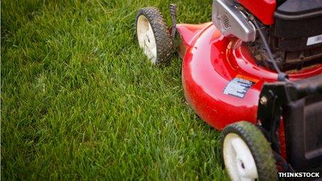 Burglary Police In Essex Find 70 Stolen Lawnmowers Bbc News