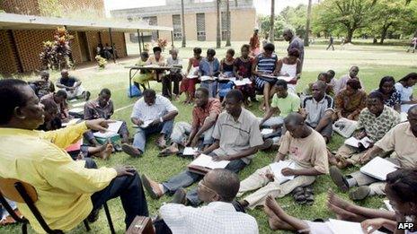 A class at the university campus in Cocody (Archive shot)