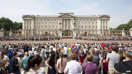 Crowds outside Buckingham Palace for changing of the guard on 22 July