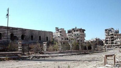 Khalid Ibn al-Walid mosque in the heavily disputed Homs neighbourhood of Khalidiya, 27 July, Syrian state media handout