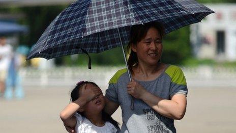 China media: Heat crisis - BBC News