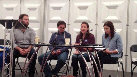 Panel pobl ifanc
