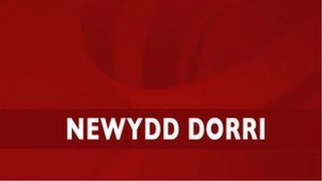 Newydd Dorri