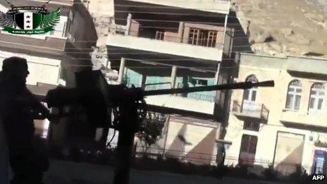 Online video showing rebel fighter in Maaloula (4 September 2013)