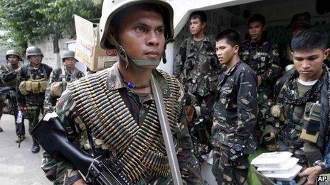 Philippine Army 'surrounds Rebels' In Zamboanga - BBC News