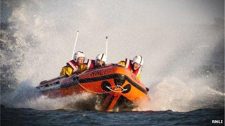 Blackpool lifeboat call-outs rise by 22% says RNLI - BBC News