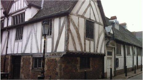 Leicester's guildhall