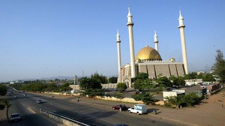 Abuja: Nigeria's unfinished capital built on 'stolen' land - BBC News