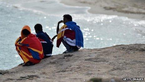 Migrants on Lampedusa, survivors of 4 October wreck