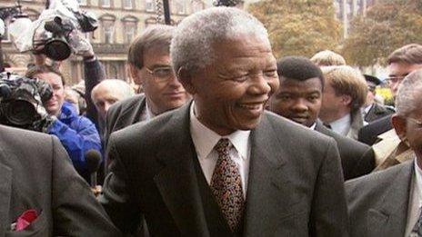 Mandela smiles as he arrives at Glasgow City Chambers in 1993