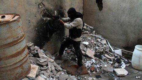 Rebel fighter in Deir al-Zour (15 October 2013)