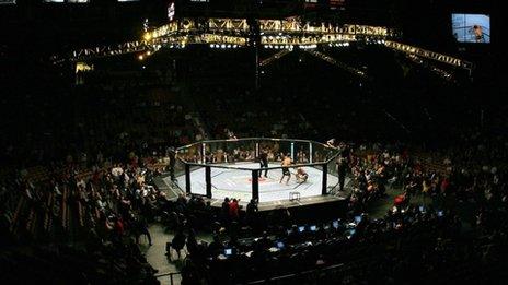 UFC fights for growing UK fan base - BBC News