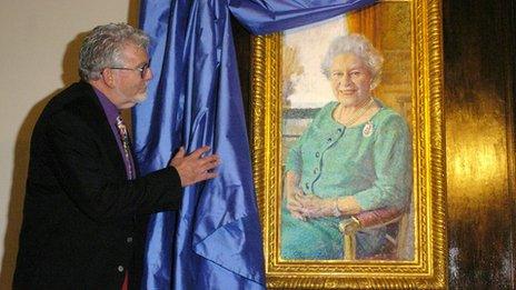 Rolf Harris with his portrait of the Queen in 2005