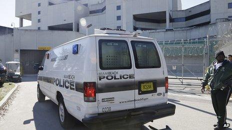 Police van believed to be carrying Justin Bieber
